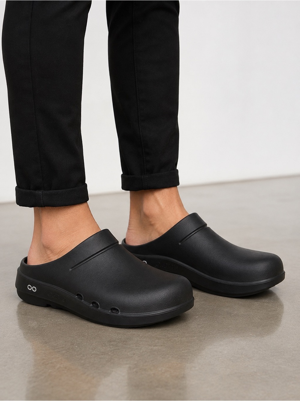 Oofos Oocloog Recovery Clog Black Comfort Men’s 10 Woman’s 12